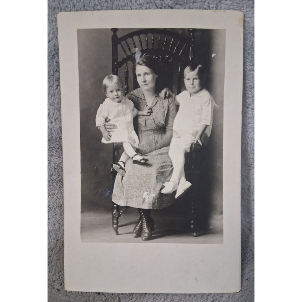 Antique RPPC Postcard Katie Snyder Elvin Orvin Yoder Studio Herington KS 1904-18